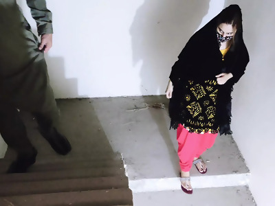 khala-ki-beti-ko-patta-kar-choda