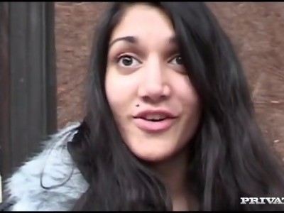 indian-leah-jaye-gives-pov-blowjob-forwards-acquiring-screwed-foreigner-retaliation-remote-porn-lovemaking-videos
